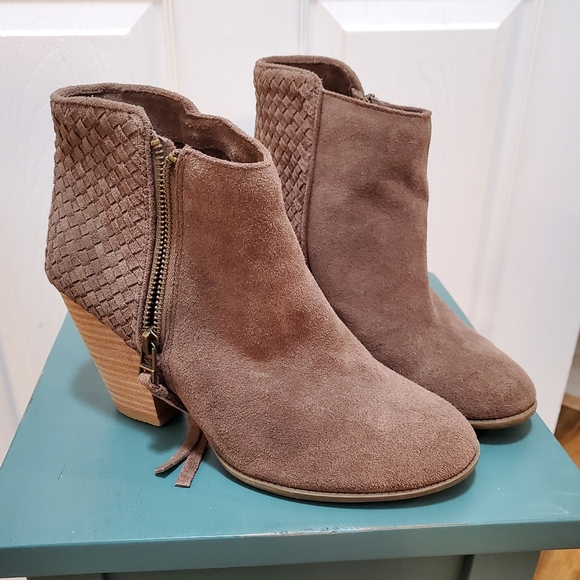 Sole Society So-Zada Tan Suede Bootie 8.5M - Picture 4 of 9